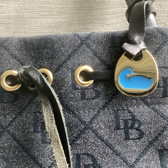 Dooney & Bourke Large black satchel monogram Tote Bag - Picture 5 of 11